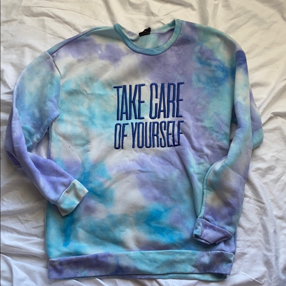 NWOT Embroidered Crewneck
